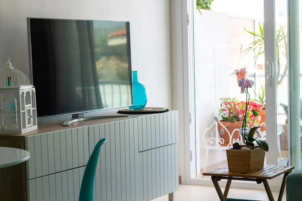 Apartamento Alegre Apto Con Piscina, A 300M De La Playa. Blanes